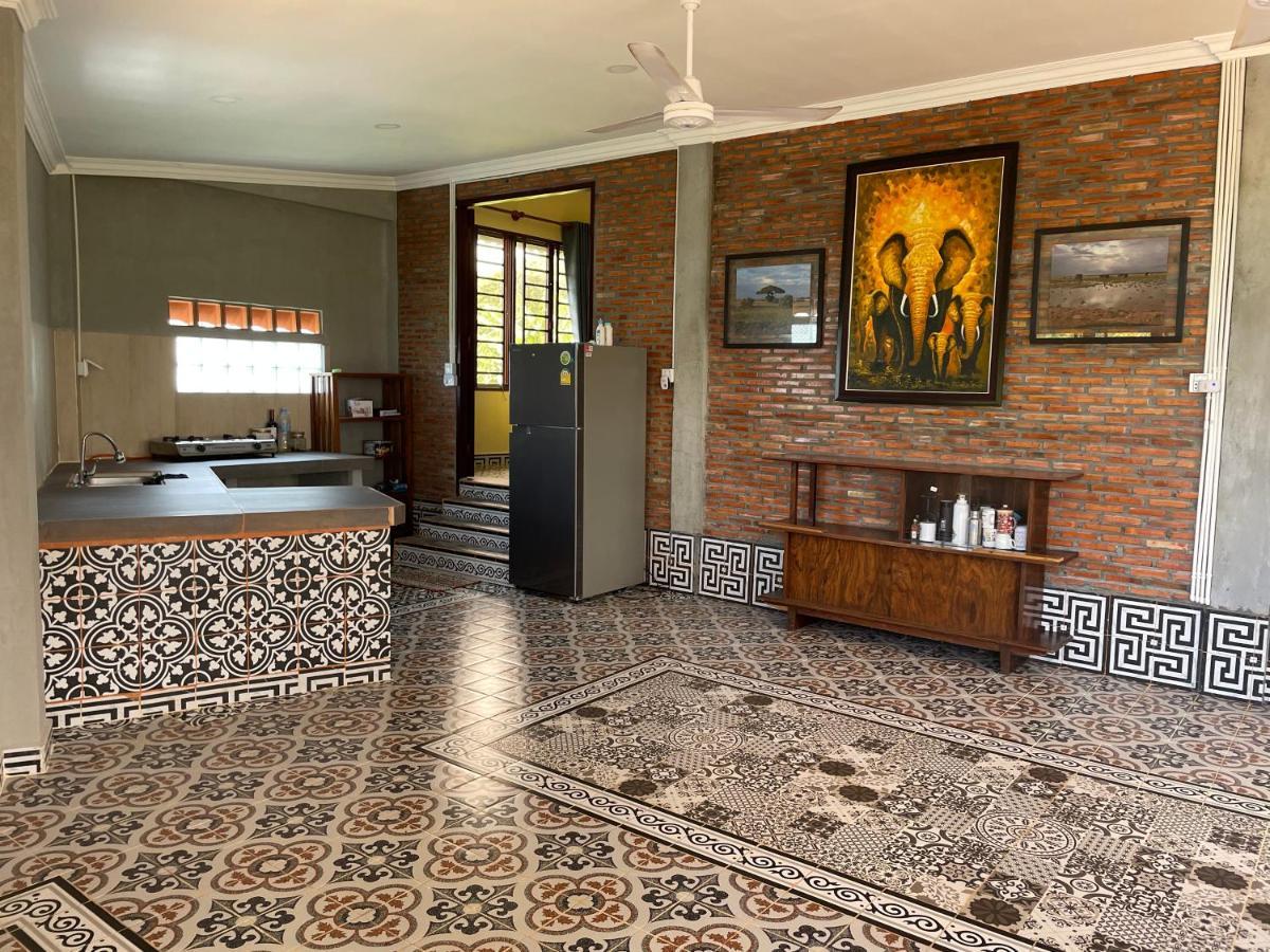 Silk Island Homestay *
